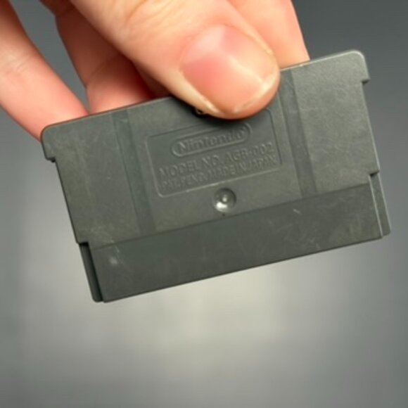 Gameboy Advance Mat Hoffman's Pro BMX 2 Game - Picture 2 of 3